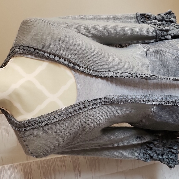 Womans Light Lace Sweater - Picture 4 of 7